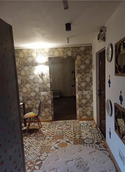 Apartament cu 3 camere decomandat în Rahova