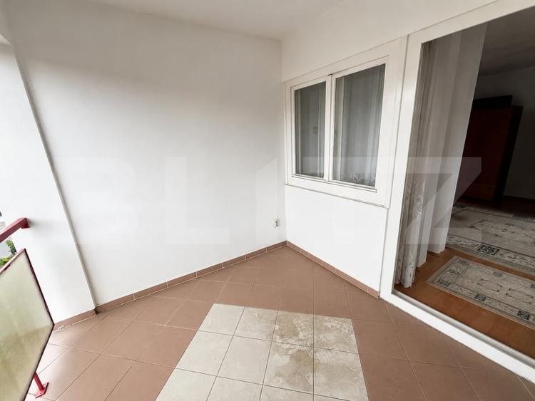 Casă individuală cu 4 camere cu Canalizare în Dâmbul Rotund