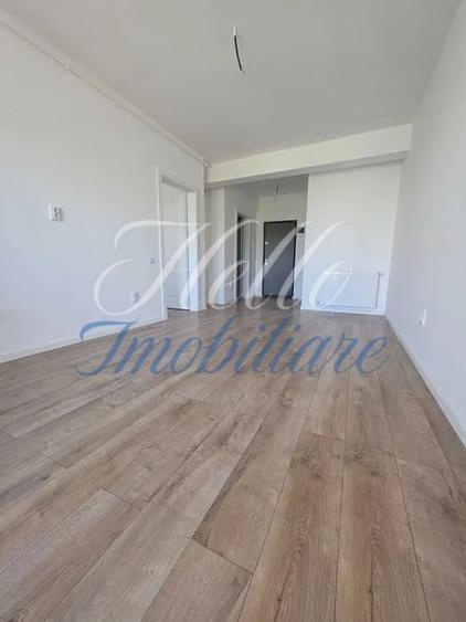 Apartament cu 2 camere semidecomandat în Florești