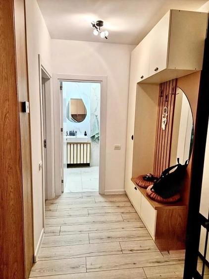 Apartament cu 2 camere semidecomandat în Colentina