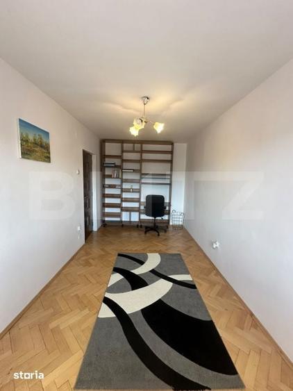 Apartament cu 3 camere în Plopilor