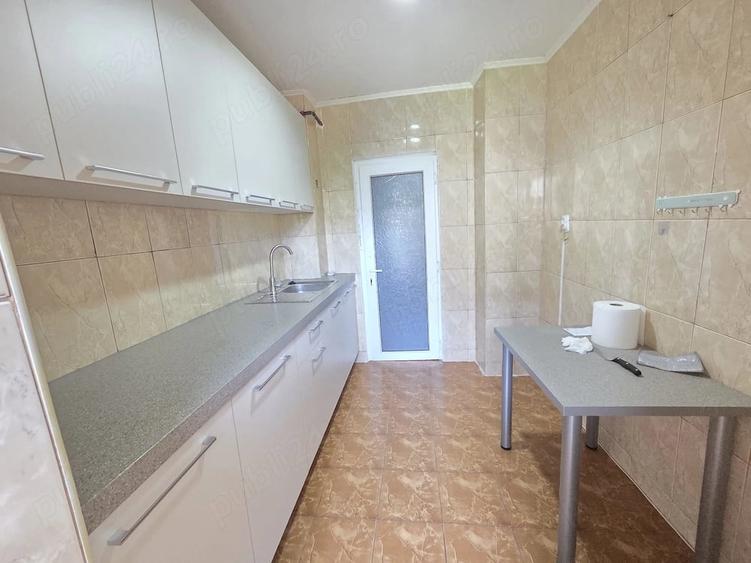 Apartament cu 2 camere decomandat în Micro 17