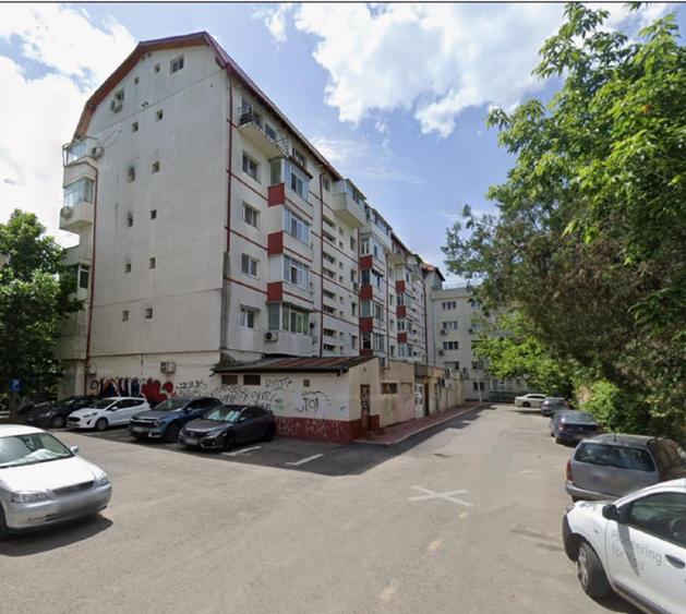 Apartament cu 2 camere semidecomandat în 1 Decembrie 1918
