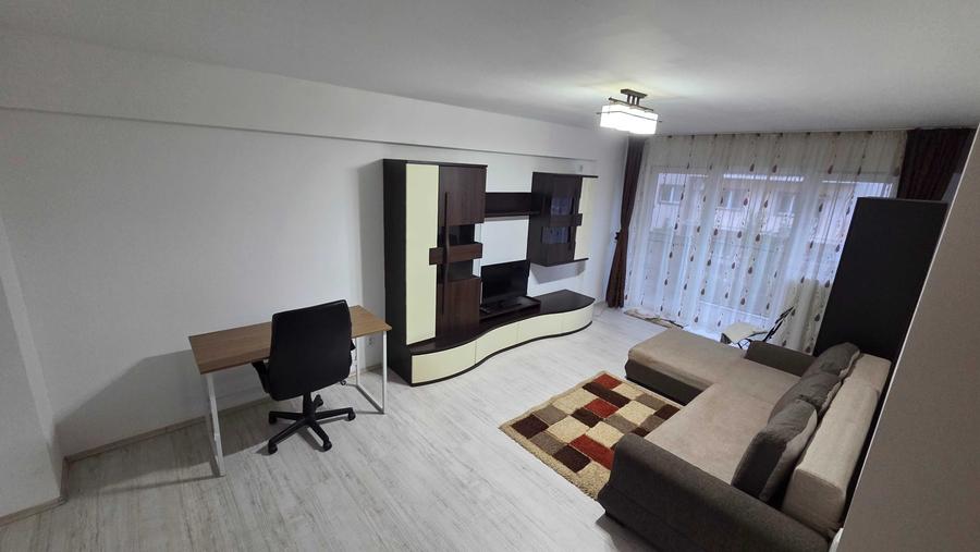 Apartament cu 2 camere semidecomandat în Roșu