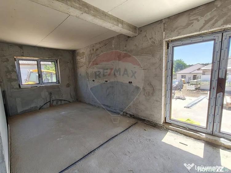Casă cu 4 camere cu Teren 500 Mp în Tăuții de Sus