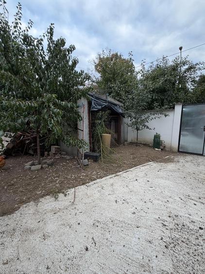 Teren intravilan de 330 mp, în Vest