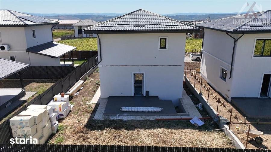 Casă cu 4 camere cu Teren 400 Mp în Rediu