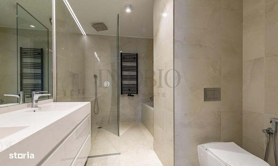 Apartament cu 4 camere, mobilat în Tei