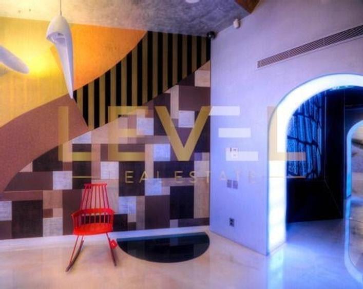 Casă individuală cu 18 camere cu Canalizare în Primăverii
