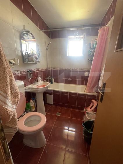 Apartament cu 4 camere decomandat, mobilat în Sud