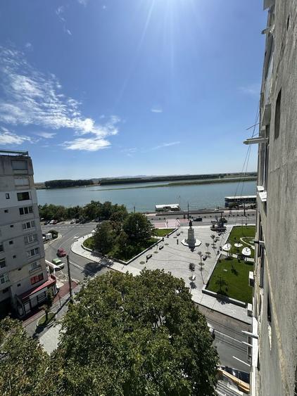 Apartament cu 3 camere decomandat în Sârbi