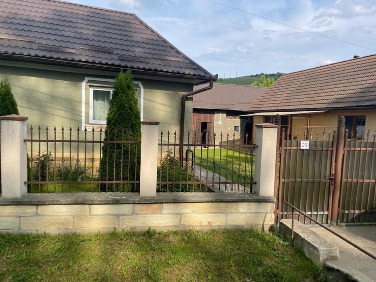 Casă cu 4 camere în Orman