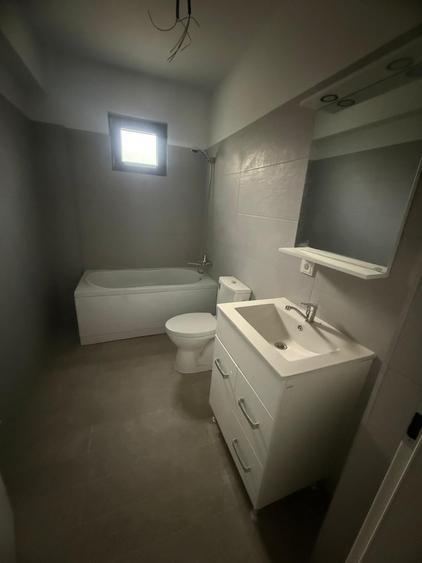Apartament cu 3 camere decomandat în Cetate