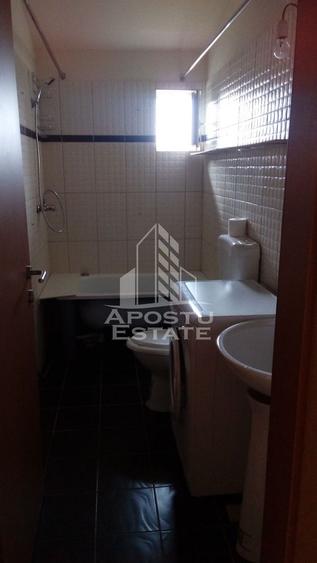 Apartament cu 2 camere semidecomandat în Lipovei