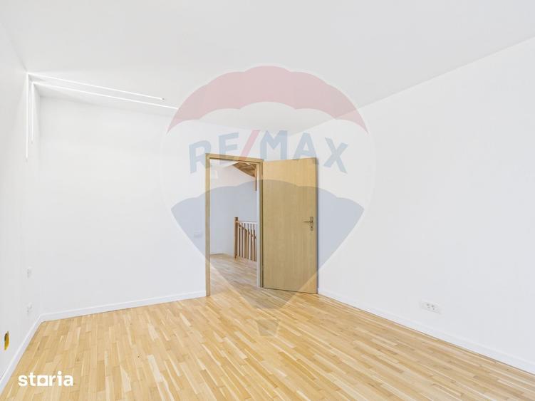 Casă cu 4 camere cu Teren 270 Mp în Dacia