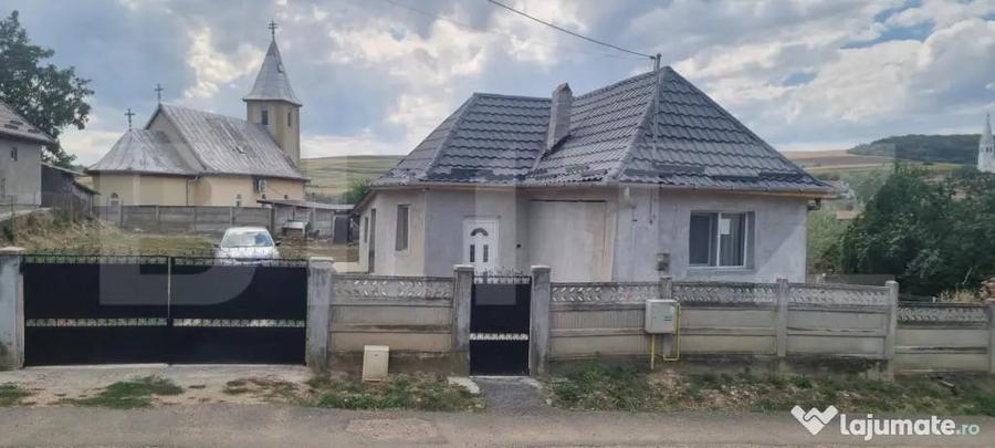 Casă cu 2 camere cu Teren 700 Mp în Central