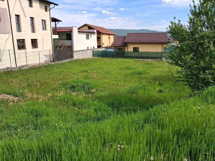 Teren de 854 mp, în Copăcelu