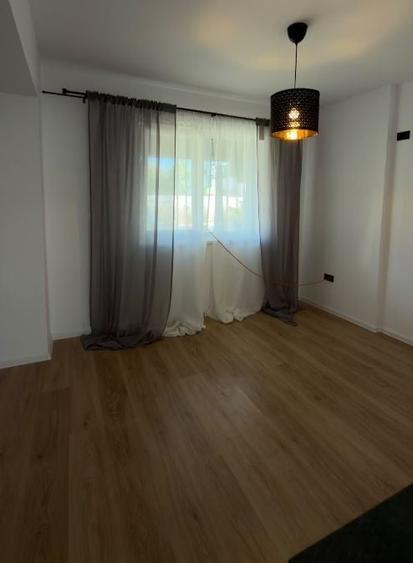 Apartament cu 3 camere decomandat în Sud-Est