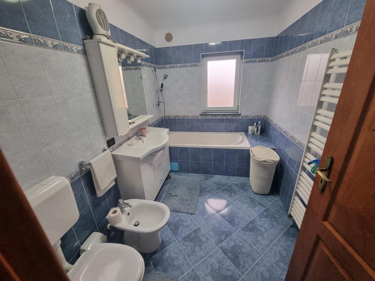 Duplex cu 3 camere cu Canalizare în Nicolina