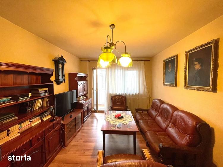 Apartament cu 4 camere decomandat în Drumul Taberei