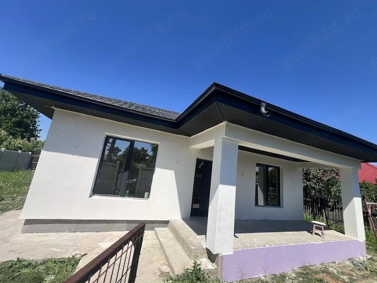 Casă cu 4 camere cu Teren 400 Mp în Amara