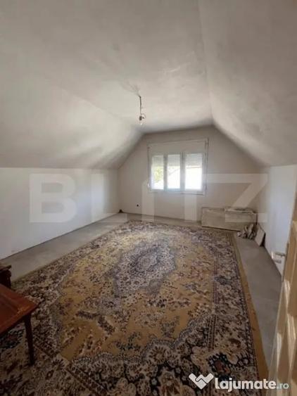 Casă cu 6 camere cu Teren 1032 Mp în Central