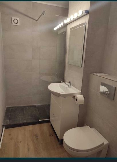 Garsonieră decomandată în Central