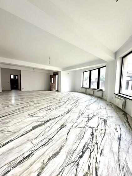 Casă cu 6 camere cu Teren 783 Mp în Cornu