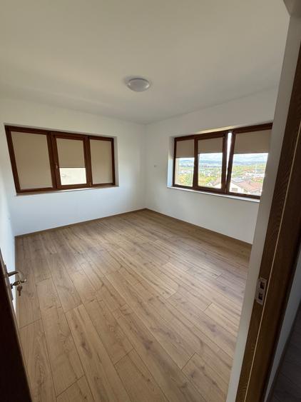 Casă cu 3 camere cu Teren 225 Mp în Borhanci