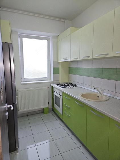 Apartament cu 2 camere semidecomandat în Berceni