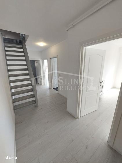 Apartament cu 4 camere decomandat în Florești