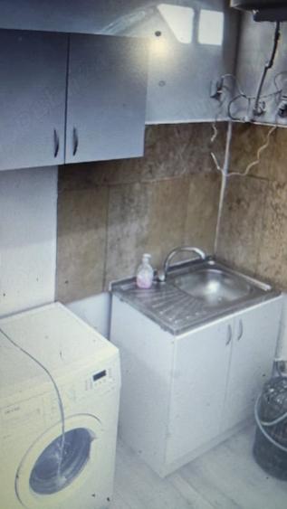 Garsonieră decomandată în Rahova