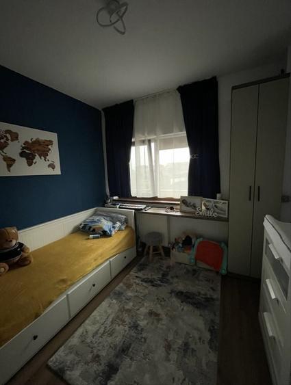 Apartament cu 3 camere decomandat în Sânpetru