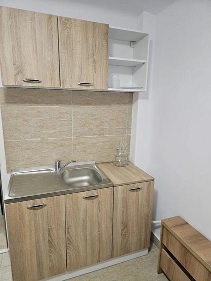 Garsonieră decomandată în Central