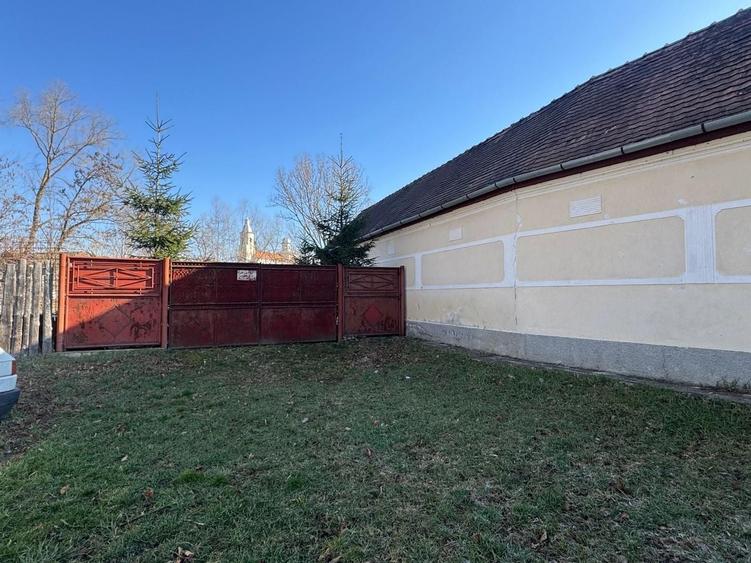 Casă individuală cu 3 camere cu Canalizare în Săcel
