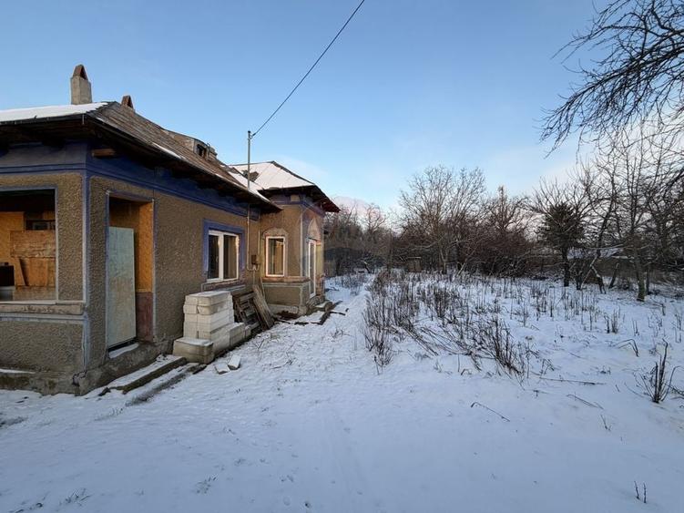 Casă cu 3 camere cu Teren 1179 Mp în Fierbinți-Târg