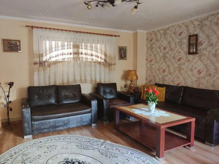Casă cu 5 camere în Central