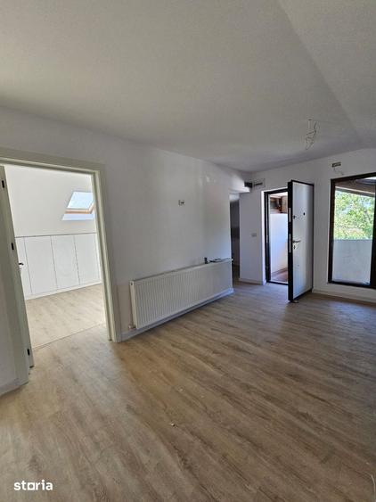 Casă cu 4 camere cu Teren 450 Mp în Calea București