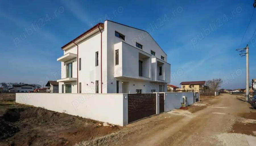 Casă cu 5 camere în Ghermănești