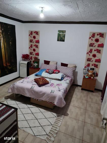 Casă cu 4 camere cu Teren 700 Mp în 23 August