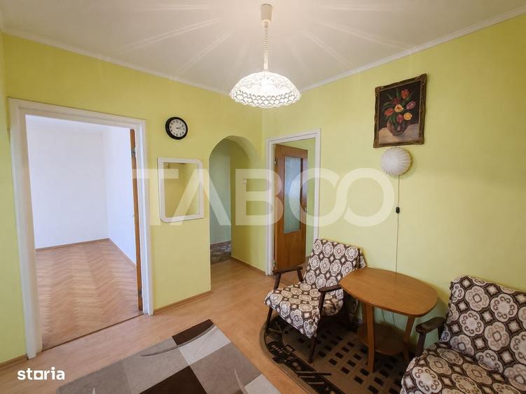 Apartament cu 3 camere decomandat în Mihai Viteazul