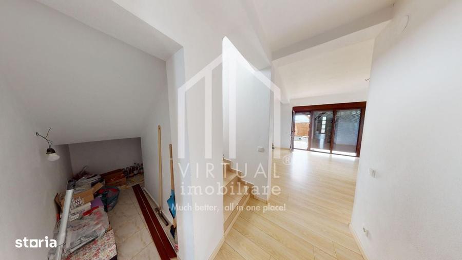 Casă cu 4 camere cu Teren 372 Mp în Roșia