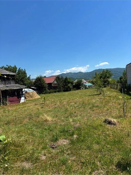 Casă cu 3 camere cu Teren 15 Mp în Leordina