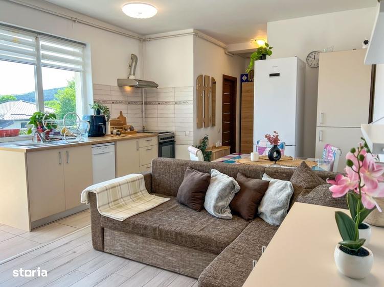 Apartament de 3 camere, 56 mp, parcare, str Tineretului - 8