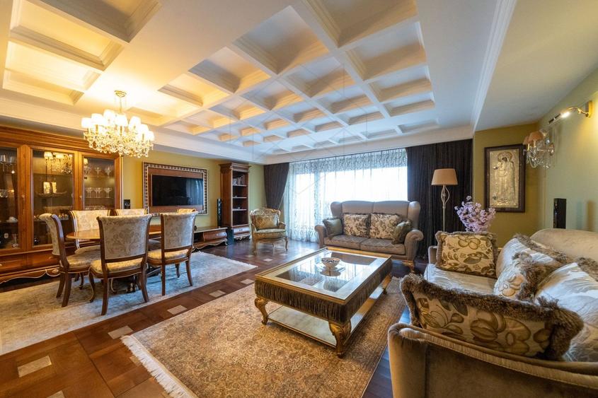 Apartament cu 3 camere decomandat în Herăstrău