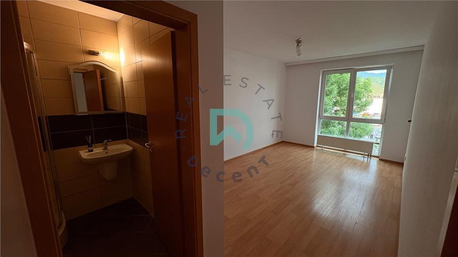 Apartament cu 3 camere decomandat în Avantgarden