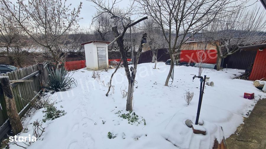 Casă cu 2 camere cu Teren 400 Mp în Băiculești