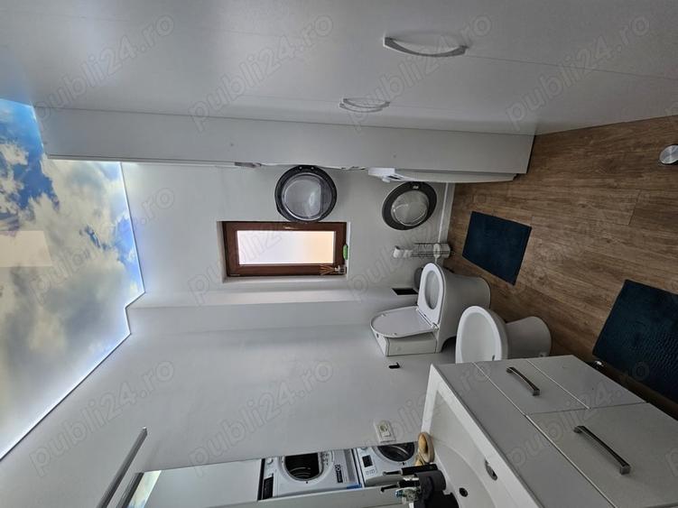 Casă cu 6 camere cu Teren 600 Mp în Moșnița Nouă