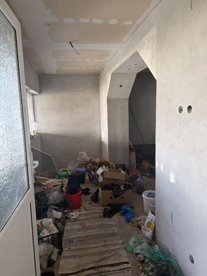 Casă cu 3 camere în Mârzănești