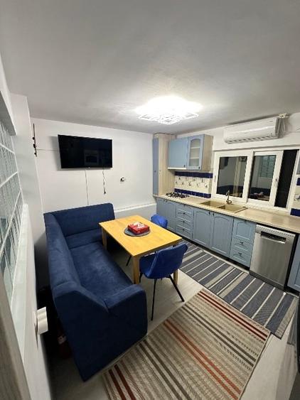 Apartament cu 4 camere decomandat, mobilat în Sebastian
